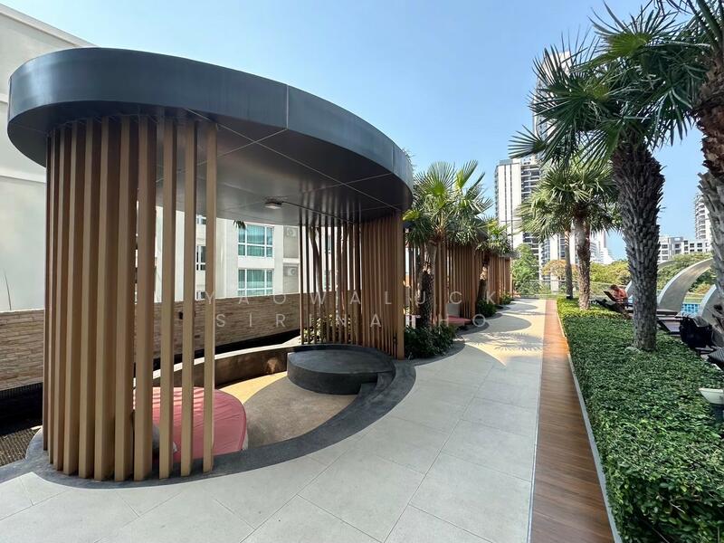 The Peak Towers, Chon Buri (Pattaya)