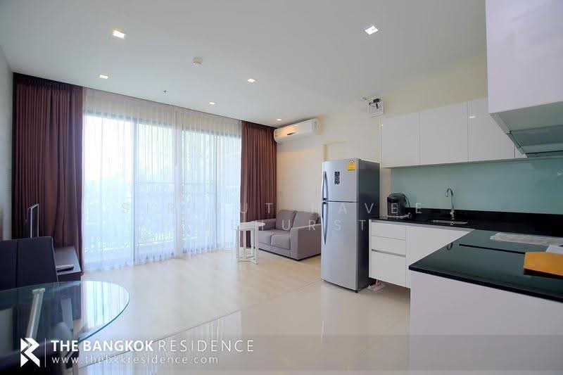 Quinn Ratchada 17, Bangkok