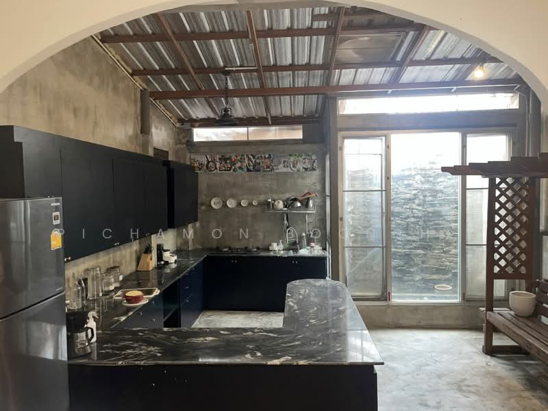 3-BR Townhouse, Bangkok