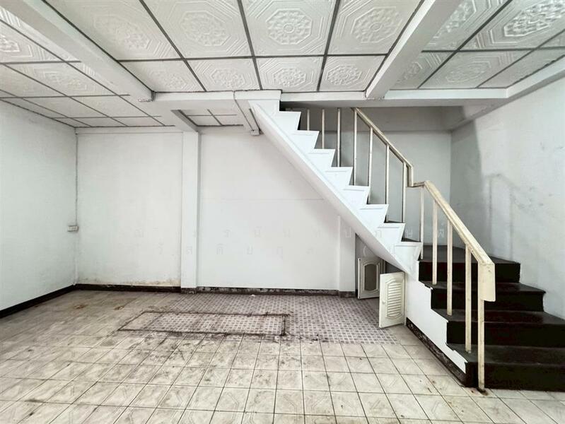 หมู่บ้านกอบกาญจน์, Nonthaburi