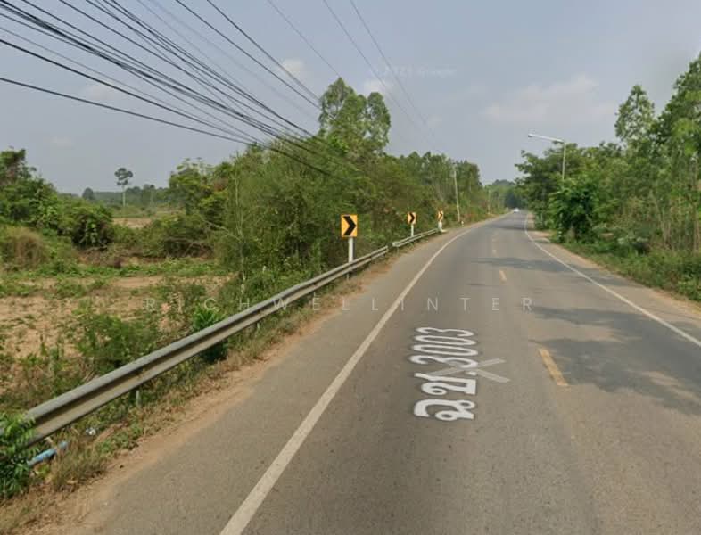 Land for sale in Khu Yai Mhee, 4 rai, adjacent to Road 3003, near Sanam Chai Khet market - 5 km., Chachoengsao