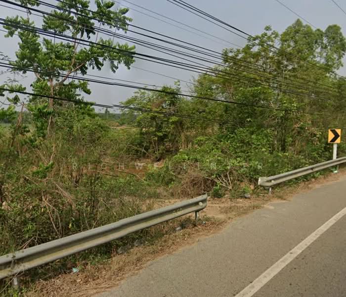Land for sale in Khu Yai Mhee, 4 rai, adjacent to Road 3003, near Sanam Chai Khet market - 5 km., Chachoengsao