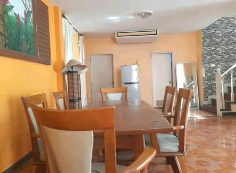 Lalana Village - 2-Storey House for Sale Just 1 km from Jomtien Beach