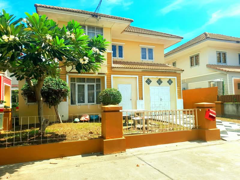 Lalana Village - 2-Storey House for Sale Just 1 km from Jomtien Beach