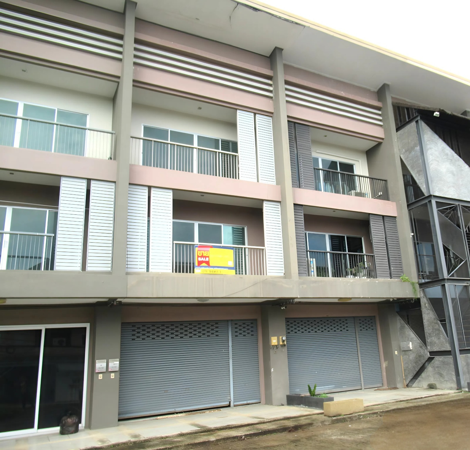 Bee Avenue Kuku