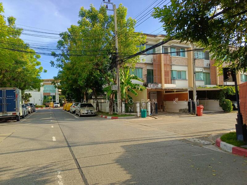 Town Plus Kaset - Nawamin, Bangkok