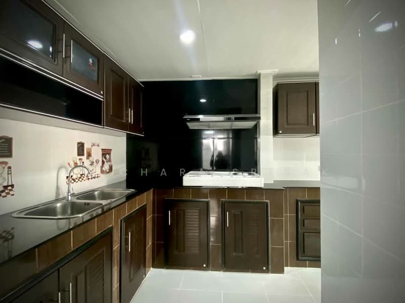 Baan Klang Suan, Chon Buri (Pattaya)