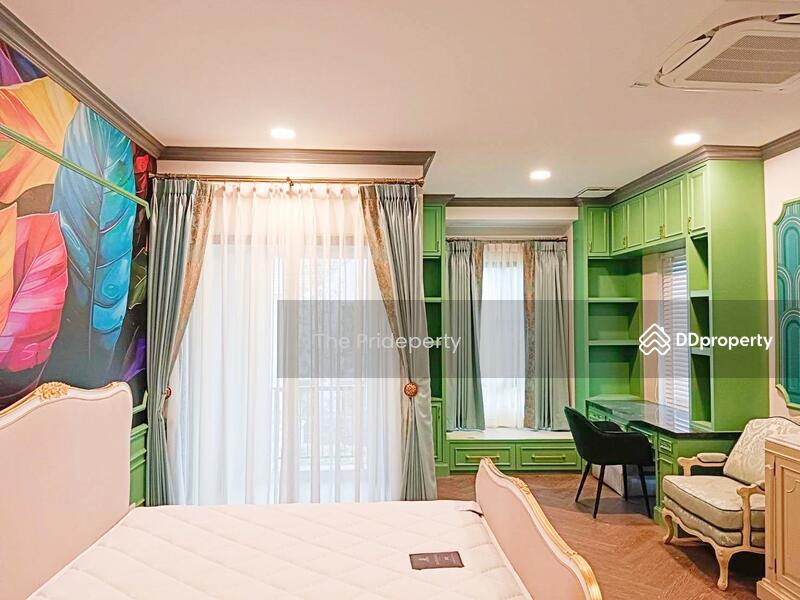 Nantawan Rama 9 - New Krungthepkreetha, Bangkok