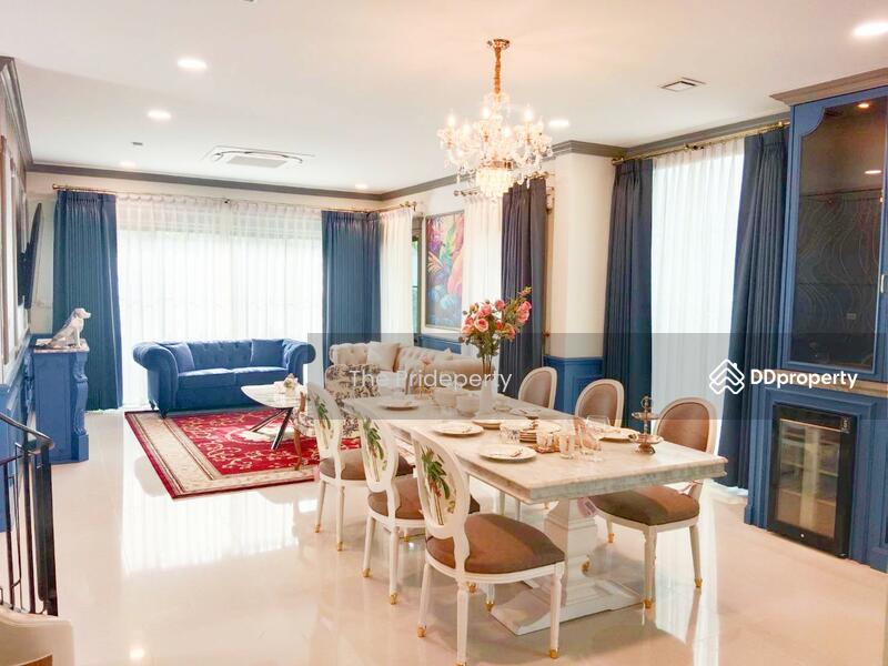Nantawan Rama 9 - New Krungthepkreetha, Bangkok