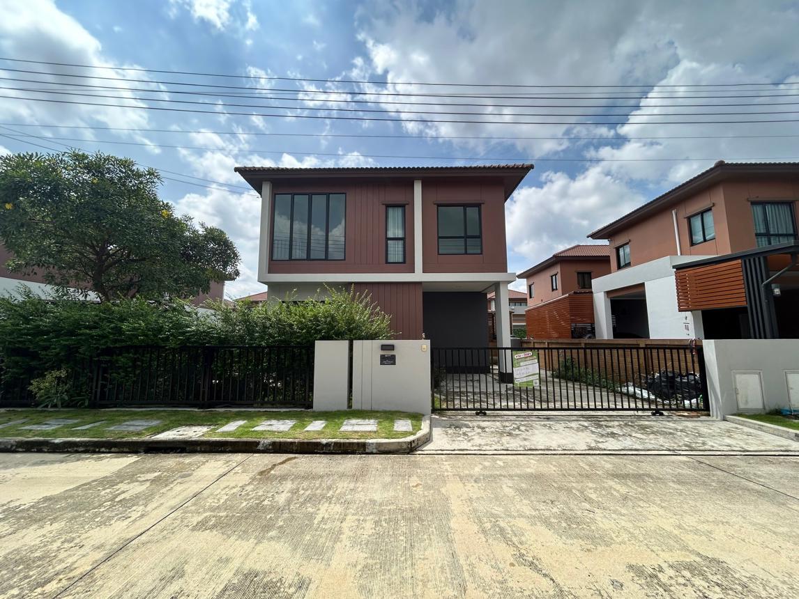 Single House at The Rocco Residence, Rama 9 Ring Road, Klong Sam Wa, Bangkok
