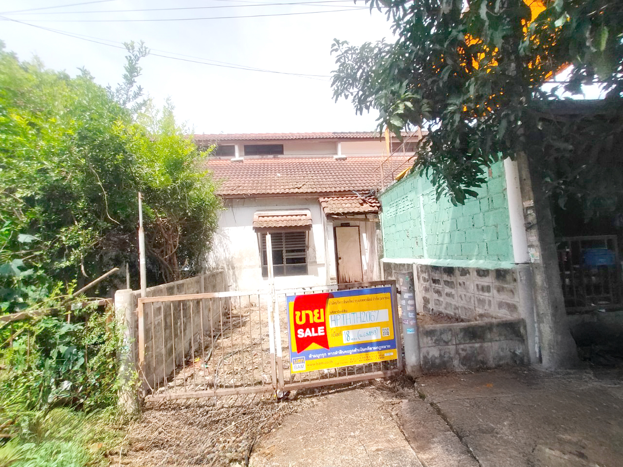 Townhouse project at Daradul Burirungsit, Rangsit, Klong 7