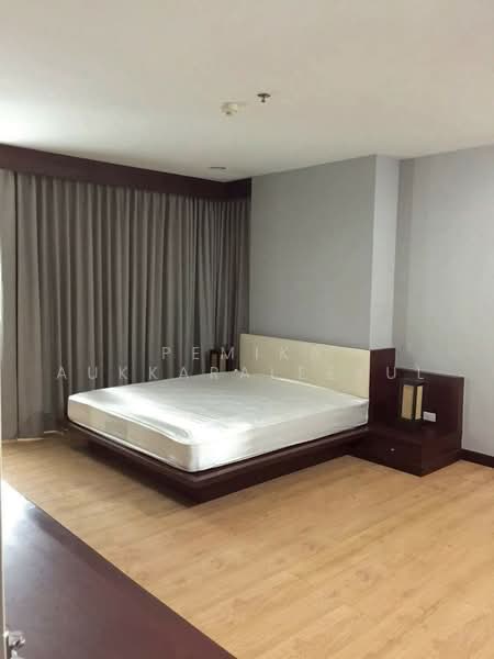 Silom Grand Terrace, bangkok