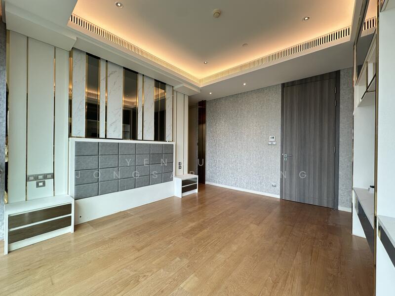 Sindhorn Tonson, Bangkok