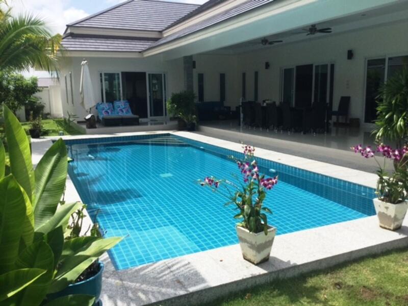 Hua Hin Luxury Pool Villa Near Palm Hills Golf, Prachuap Khiri Khan