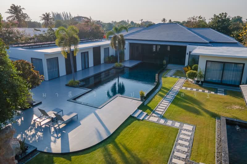 Baan Hin Lek Fai, Prachuap Khiri Khan