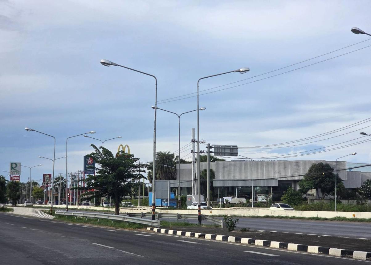 อาคารสำนักงาน บ้านลาด เพชรบุรี