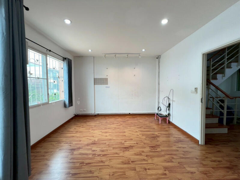 เดอะทรัสต์ ซิตี้ งามวงศ์วาน 25 THE TRUST CITY, Nonthaburi