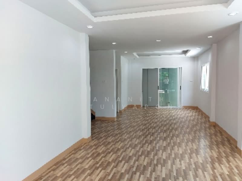 4-BR House, Bangkok