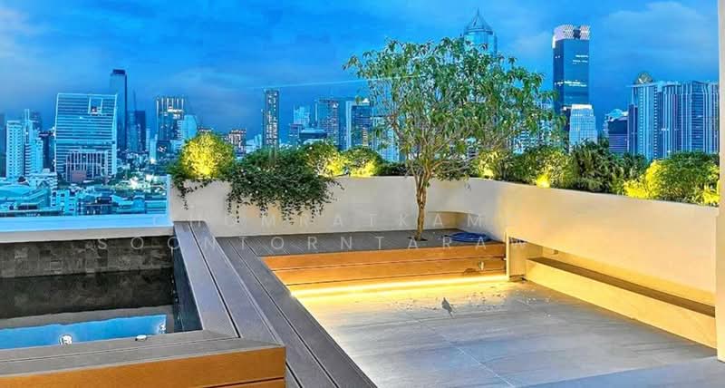 Crystal Garden, Bangkok
