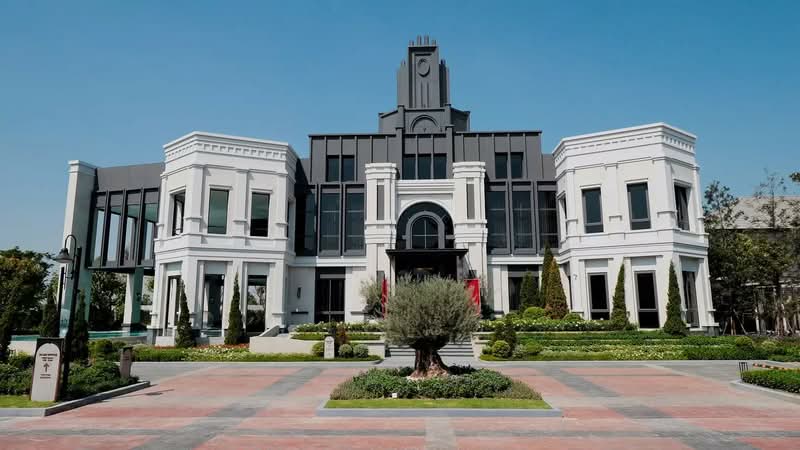 Grand Bangkok Boulevard Chaengwatthana-Ratchaphruek, Nonthaburi