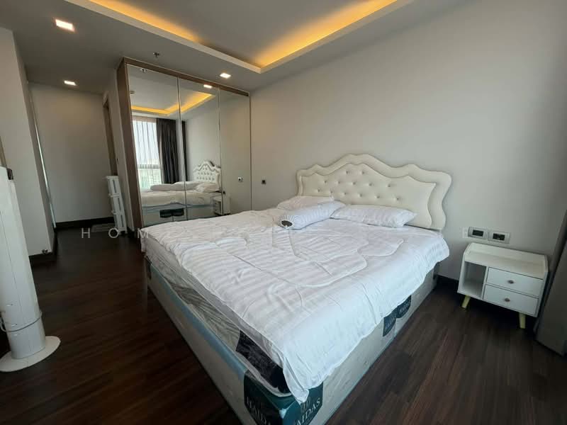 The Peak Towers, Chon Buri (Pattaya)