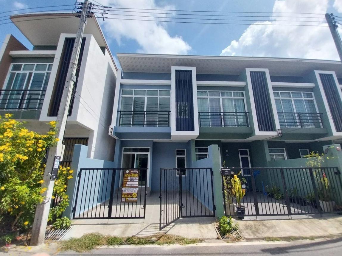 Townhouse in Lopburi Ram Intra, Hat Yai, Songkhla
