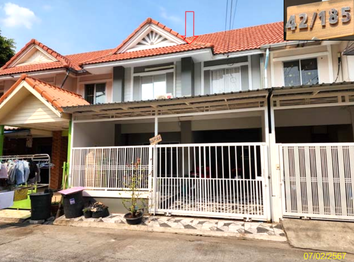 Townhouse Pavarana C Klong Luang Pathum Thani