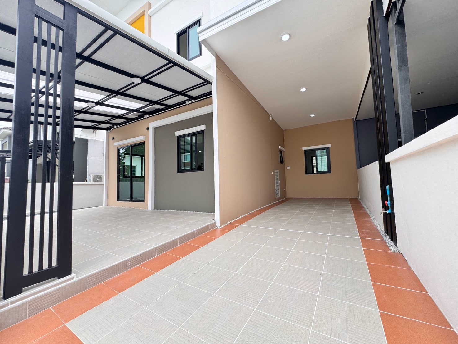 บ้านเดี่ยว โครงการแลนซีโอคริป เพชรเกษม 81 กระทุ่มแบน :ปรับปรุงใหม่