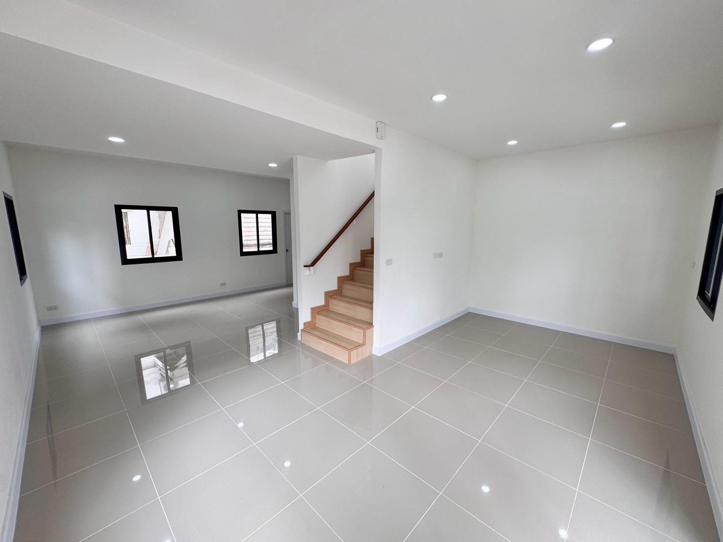 บ้านเดี่ยว โครงการแลนซีโอคริป เพชรเกษม 81 กระทุ่มแบน :ปรับปรุงใหม่