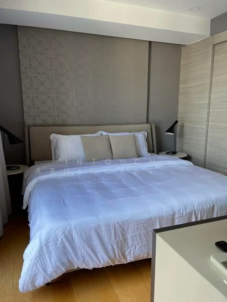 Klass Langsuan, Bangkok