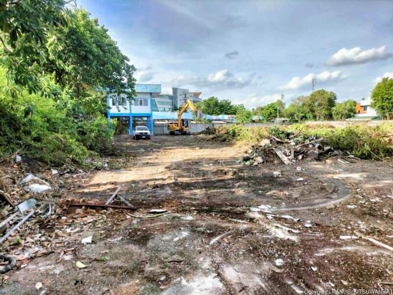 Land for sale 2 rai 337.1 sq.wah Watcharapol Sukhaphiban 5, Bangkok