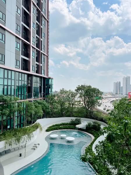 Altitude Unicorn Sathorn-Tha Phra, Bangkok